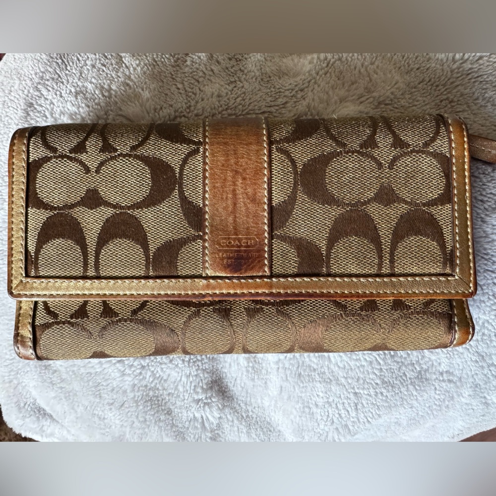 COACH Vintage Signature Monogramed Continental Wallet - Brown/Tan